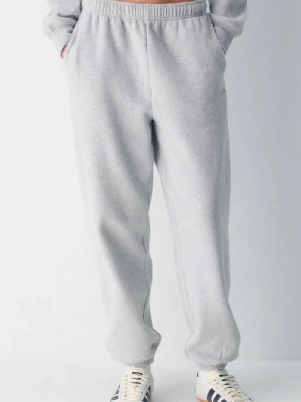 Aritiza Sweatfleece cozy fleece Mega Fit Jogger Sweatpants medium light gray - Picture 2 of 10